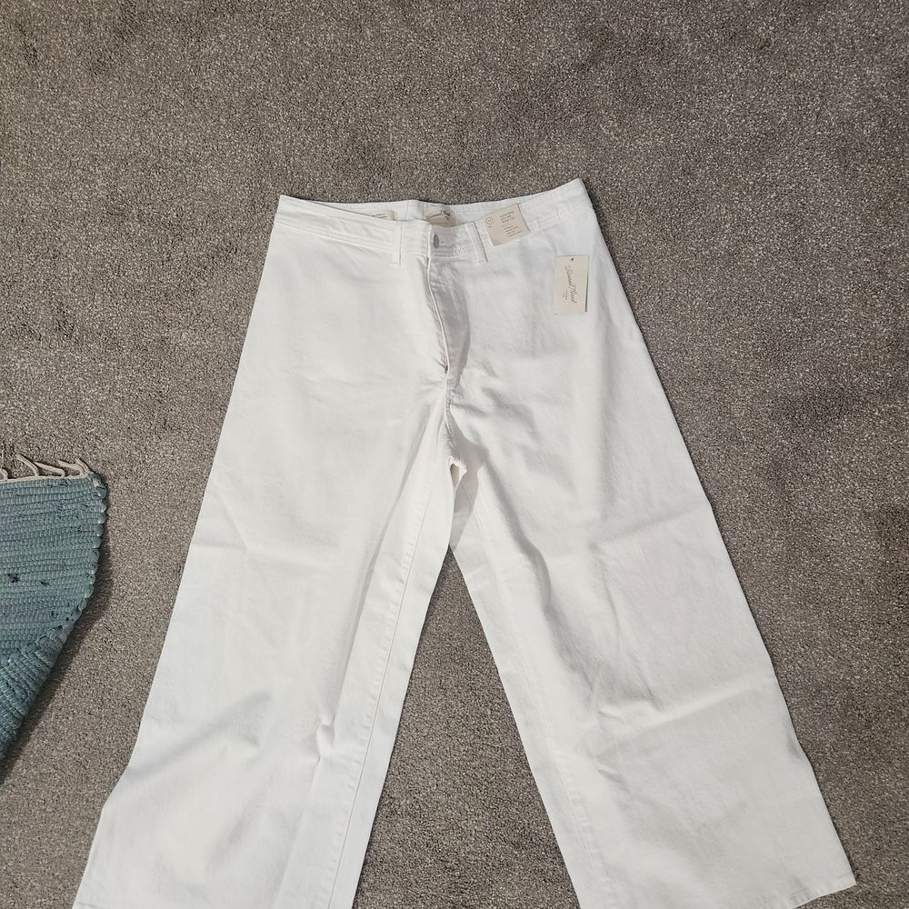 Universal Thread High-Rise Sailor Wide Leg Jeans - White womens sz.17